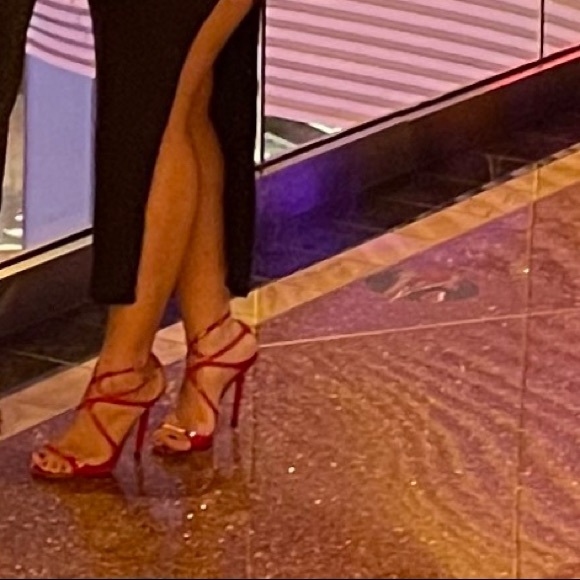 Heels - Picture 3 of 3